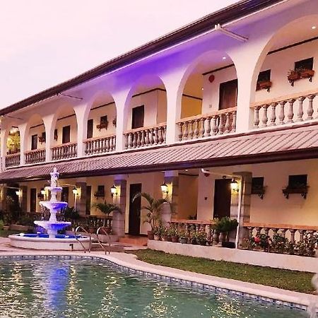 Solano Hotel & Resort At Casa Ysabel Lipa City ภายนอก รูปภาพ